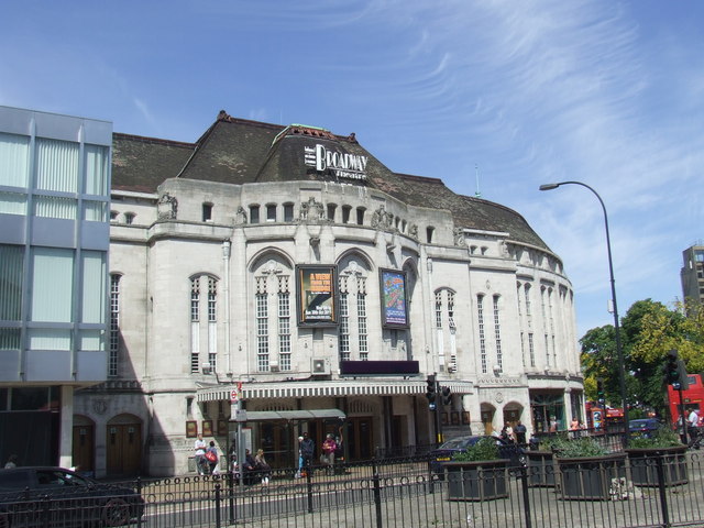 Driving Lessons in Catford with EL's Driving School 4 the broadway