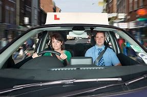 How Many Driving Lessons Are Required by Law in the UK? 1 how many driving lessons are required by law uk